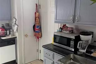 12045 Victorian Village Ct, Unincorporated, MO 63138 - Photo 5