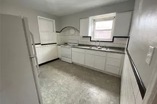 6927 Myron Ave, Saint Louis, MO 63121 - Photo 11