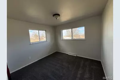 8408 Hill Avenue, Saint Louis, MO 63121 - Photo 7