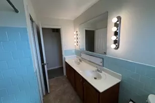 8408 Hill Ave, Saint Louis, MO 63121 - Photo 15