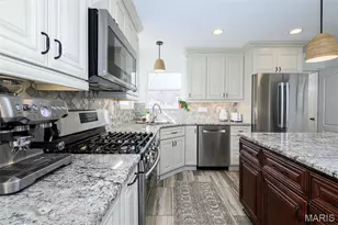 73 Morgantown Ct, Saint Charles, MO 63304 - Photo 19