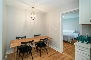 7537 Buckingham Dr, Clayton, MO 63105 - Photo 9