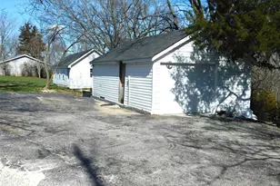 397 Whispering Forest Ln, Pacific, MO 63069 - Photo 7