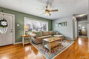 8815 Glen Rose Dr, Saint Louis, MO 63126 - Photo 7