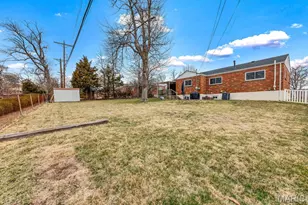 8815 Glen Rose Dr, Saint Louis, MO 63126 - Photo 39