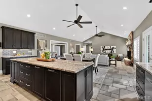 10349 Bauer Rd, Saint Louis, MO 63128 - Photo 23