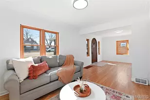 707 Pardella Ave, Saint Louis, MO 63125 - Photo 5