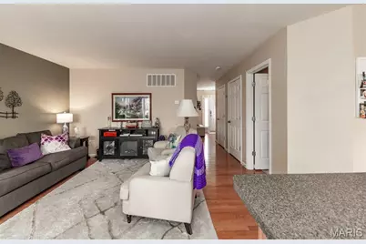 291 Montclair Tower Drive, Saint Charles, MO 63303 - Photo 9