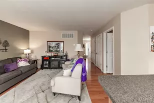 291 Montclair Tower Dr, Saint Charles, MO 63303 - Photo 9