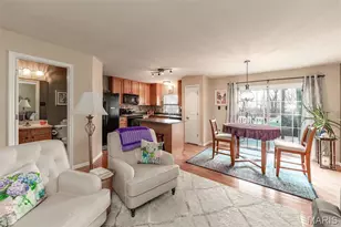 291 Montclair Tower Dr, Saint Charles, MO 63303 - Photo 11