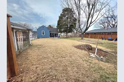 1200 N Benton Avenue, Saint Charles, MO 63301 - Photo 19