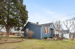 1200 N Benton Ave, Saint Charles, MO 63301 - Photo 21