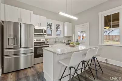 1200 N Benton Avenue, Saint Charles, MO 63301 - Photo 5