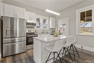 1200 N Benton Ave, Saint Charles, MO 63301 - Photo 5