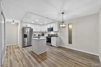 1400 Heritage Landing Unit #203, Saint Charles, MO 63303 - Photo 9