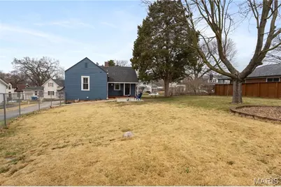 1200 N Benton Avenue, Saint Charles, MO 63301 - Photo 19