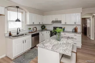 4048 Buckley Rd, Mehlville, MO 63125 - Photo 11