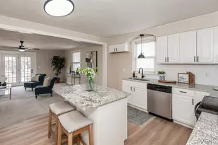 4048 Buckley Rd, Mehlville, MO 63125 - Photo 9