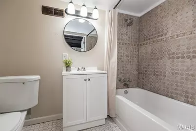 4048 Buckley Road, Mehlville, MO 63125 - Photo 41