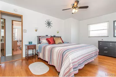 8408 Hawkesbury Drive, Saint Louis, MO 63121 - Photo 19