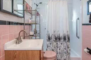 8408 Hawkesbury Dr, Saint Louis, MO 63121 - Photo 23