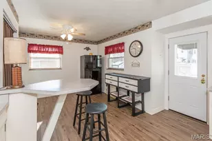 8408 Hawkesbury Dr, Saint Louis, MO 63121 - Photo 11