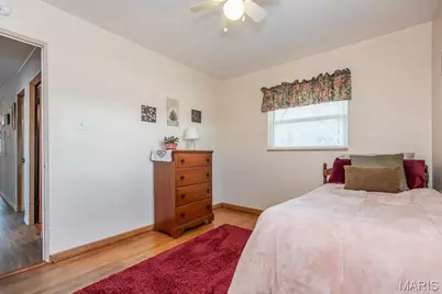 8408 Hawkesbury Drive, Saint Louis, MO 63121 - Photo 21