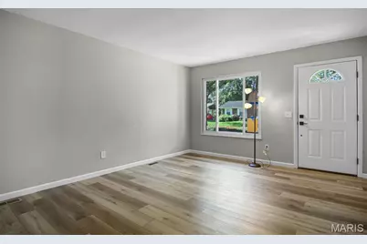 733 Mediterranean Drive, Unincorporated, MO 63031 - Photo 5