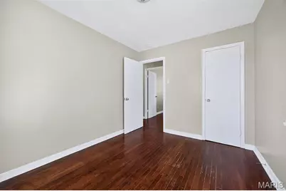 10592 Clarendon Avenue, Saint Louis, MO 63114 - Photo 19