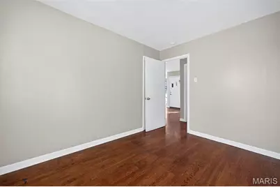 10592 Clarendon Avenue, Saint Louis, MO 63114 - Photo 21