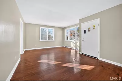 10592 Clarendon Avenue, Saint Louis, MO 63114 - Photo 7