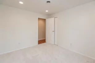 377 N Taylor Ave, Saint Louis, MO 63108 - Photo 29