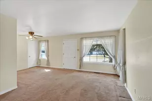 1 Wescott Dr, Florissant, MO 63031 - Photo 9