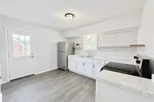 405 W 9th St, Hermann, MO 65041 - Photo 9