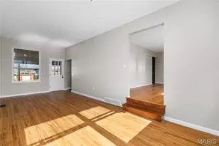 725 Pelican Ln, Florissant, MO 63031 - Photo 7