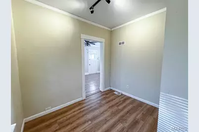 6935 Pernod Avenue, Saint Louis, MO 63139 - Photo 5