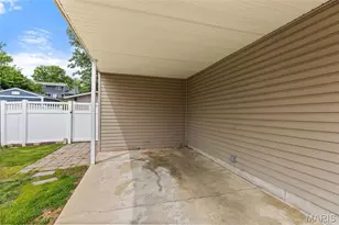 669 Green Hedge Dr, Fenton, MO 63026 - Photo 5