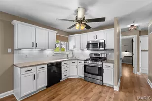 669 Green Hedge Dr, Fenton, MO 63026 - Photo 11