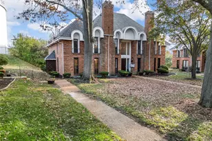 916 Claytonbrook Dr, Ballwin, MO 63011 - Photo 31