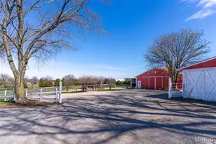 4212 Hueffmeier Rd, Wentzville, MO 63385 - Photo 49