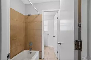 10633 Crowley Dr, Saint Louis, MO 63136 - Photo 9