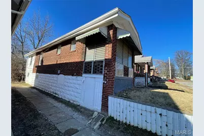 8343 Strathmore Place, Jennings, MO 63136 - Photo 5