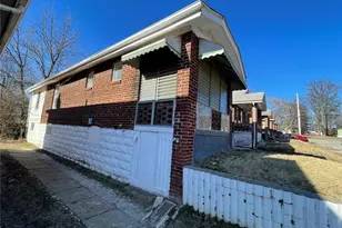 8343 Strathmore Pl, Jennings, MO 63136 - Photo 5