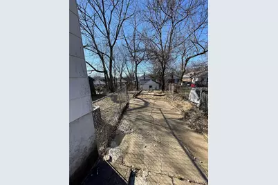 8343 Strathmore Place, Jennings, MO 63136 - Photo 3