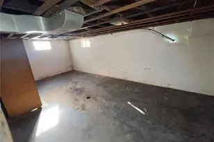 8343 Strathmore Pl, Jennings, MO 63136 - Photo 29