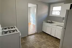 8343 Strathmore Pl, Jennings, MO 63136 - Photo 13