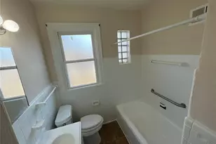 8841 Jennings Station Rd, Jennings, MO 63136 - Photo 13