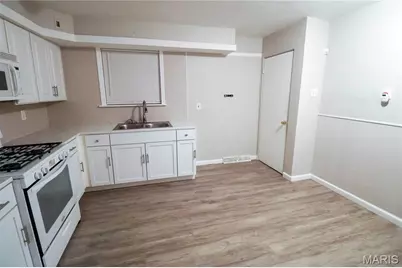 6300 Evergreen Boulevard, Saint Louis, MO 63134 - Photo 7