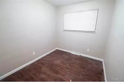 6300 Evergreen Boulevard, Saint Louis, MO 63134 - Photo 13