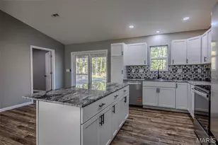 23350 Marvel Dr, Lebanon, MO 65536 - Photo 11